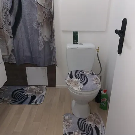 Joli Petit